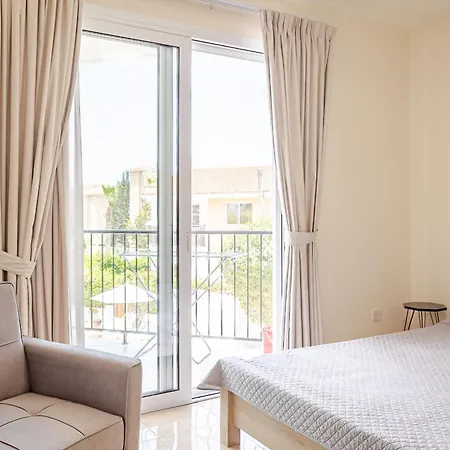 Danaos Seaside 104 With Pool In Tourist Area Пафос