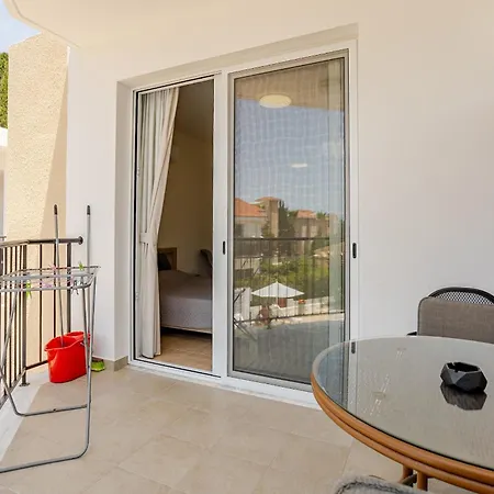 Danaos Seaside 104 With Pool In Tourist Area Апартаменти